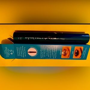 BLACK MASCARA thrive causemetics - fibers